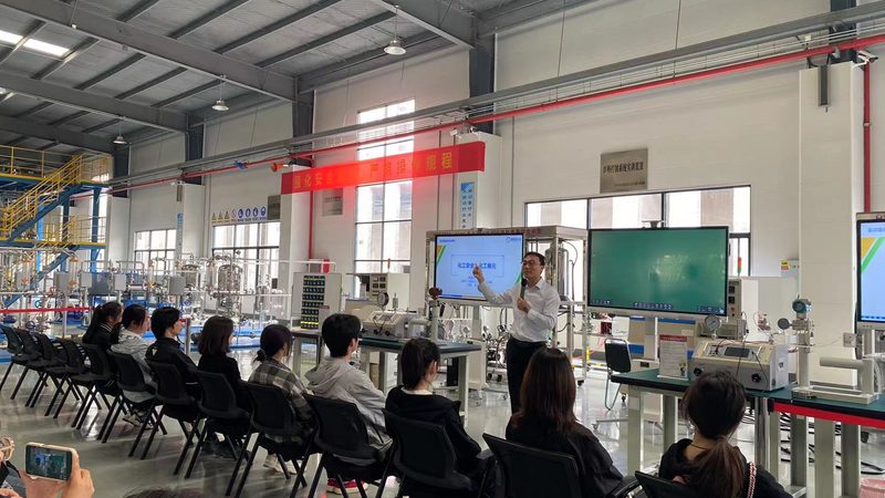 阻燃工程塑料选型：关键因素与误区解析**